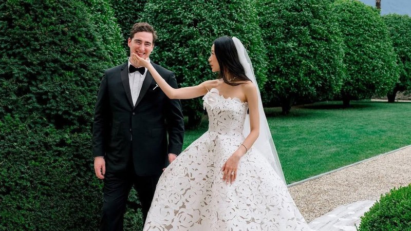 Influencer TikTok Rebecca Ma resmi menikah dengan David Pownall di Villa Balbiano, Danau Como, Italia (28/8/2025). (Instagram/BeccaxBloom)