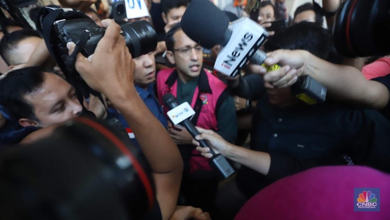 Kejaksaan Agung (Kejagung) menetapkan Nadiem Makarim sebagai tersangka dalam kasus dugaan korupsi pengadaan laptop Chromebook. Mantan Menteri Pendidikan, Kebudayaan, Riset dan Teknologi tersebut langsung ditahan di Rutan Salemba, Kamis (4/9/2025). (CNBC Indonesia/Muhammad Sabki)
