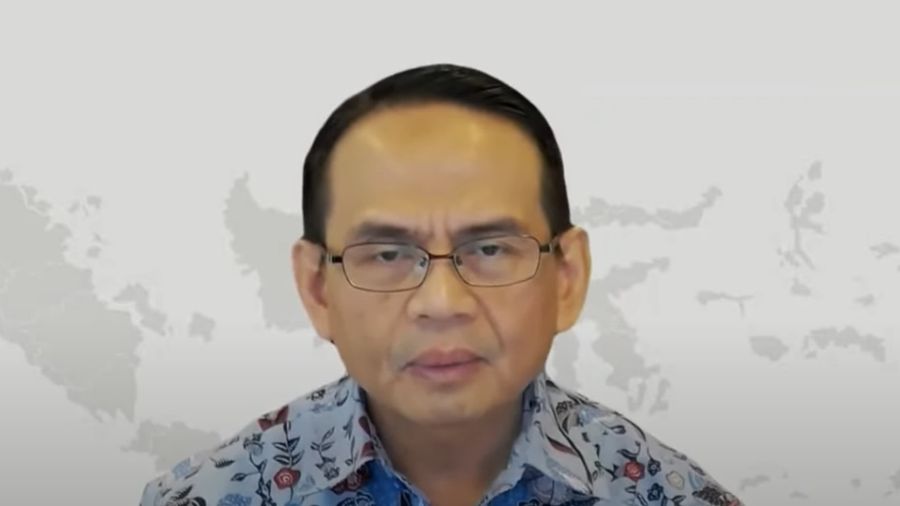 Kepala Ekesekutif Pengawas Lembaga Pembiayaan, Perusahaan Modal Ventura, Lembaga Keuangan Mikro, dan Lembaga Jasa Keuangan Lainnya Otoritas Jasa keuangan, Agusman saat menyampaikan Konferensi Pers Asesmen Sektor Jasa Keuangan dan Kebijakan OJK Hasil RDKB Agustus 2025. (Tangkapan Layar Youtube/Otoritas Jasa Keuangan)