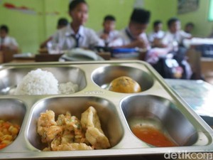 MBG di Surabaya Dikeluhkan Basi, Ahli Gizi Bongkar Faktor Penyebabnya