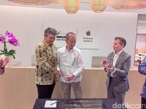 Menperin Cek Pabrik SDM Apple di Bali