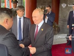 Video: Momen Putin Peluk dan Berterima kasih pada Kim Jong Un