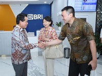 Hari Pelanggan Nasional, Direksi BRI Sapa Nasabah di Beberapa Daerah