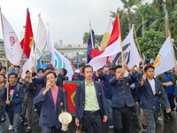 Mahasiswa Kembali Demo di DPR Hari Ini, Kawal Tuntutan 17+8