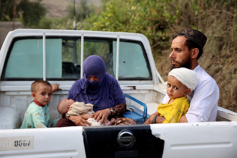 Pasca gempa bumi mematikan di Desa Masud di Distrik Nurgal, Provinsi Kunar, Afghanistan, Kamis (4/9/2025). (REUTERS/Sayed Hassib)