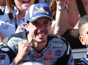 Bukan Motor Sport Fairing, Ini Tunggangan Harian Alex Marquez