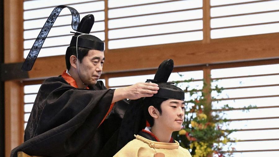 Pangeran Hisahito dari Jepang, putra Putra Mahkota Akishino dan Putri Mahkota Kiko, menghadiri upacara kedewasaan di Istana Kekaisaran di Tokyo, Jepang, 6 September 2025, dalam foto yang didistribusikan oleh Kyodo. Pangeran Hisahito dari Jepang, putra Putra Mahkota Akishino dan Putri Mahkota Kiko, menghadiri upacara kedewasaan di Istana Kekaisaran di Tokyo, Jepang, 6 September 2025, dalam foto yang didistribusikan oleh Kyodo. (Mandatory credit Kyodo/via REUTERS)