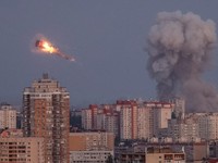 Rusia Bombardir Kyiv Pakai Rudal & Drone, Suara Tembakan Menggema
