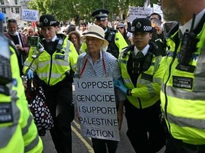 Inggris Tangkap 425 Orang dalam Aksi Dukung Palestine Action