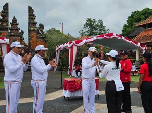 Kontingen Badung Terima Api Obor Porprov Bali XVI 2025