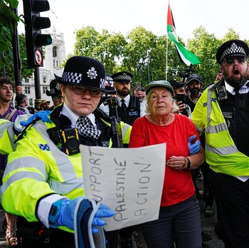 Tega, Inggris Tangkap 800 Pendemo karena Bela Palestina di London
