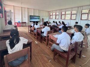 Kian Interaktif, SMAN 1 Bukit Raya Kini Dilengkapi Papan Tulis Digital