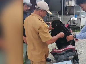 Tampang Kabid Kesbangpol Buteng Simpan Uang Korupsi Rp 59 Juta di Jok Motor