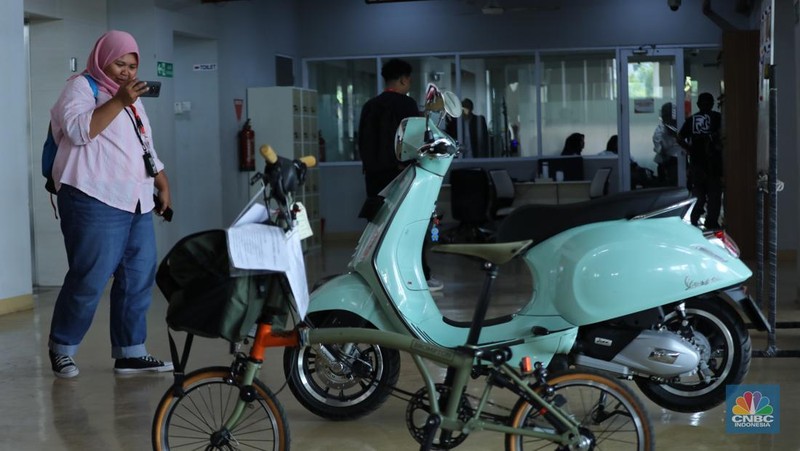 KPK lelang Barang Rampasan Koruptor. (CNBC Indonesia/Tri Susilo)