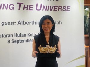 Mewahnya Mahkota Emas Kuning Miss Universe Indonesia 2025 Terinspirasi Batik