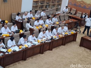 Budi Arie Minta Tambah Anggaran Rp 7,85 T buat Koperasi Merah Putih