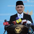 Menteri Haji dan Umroh Mochamad Irfan Yusuf saat konpres di Istana Negara, Jakarta, Senin (8/9/2025). (CNBC Indonesia/Tri Susilo)