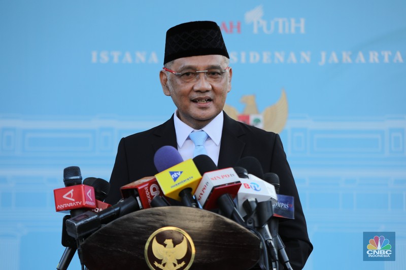 Presiden Prabowo Subianto kembali melakukan reshuffle kabinet untuk kedua kalinya. Sore ini, Prabowo resmi melantik sejumlah menteri baru di Istana Negara, Jakarta Pusat, Senin (8/9/2025). (CNBC Indonesia/Tri Susilo) Presiden Prabowo Subianto kembali melakukan reshuffle kabinet untuk kedua kalinya. Sore ini, Prabowo resmi melantik sejumlah menteri baru di Istana Negara, Jakarta Pusat, Senin (8/9/2025). (CNBC Indonesia/Tri Susilo)