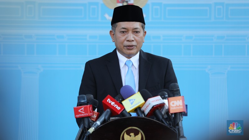 Presiden Prabowo Subianto kembali melakukan reshuffle kabinet untuk kedua kalinya. Sore ini, Prabowo resmi melantik sejumlah menteri baru di Istana Negara, Jakarta Pusat, Senin (8/9/2025). (CNBC Indonesia/Tri Susilo) Presiden Prabowo Subianto kembali melakukan reshuffle kabinet untuk kedua kalinya. Sore ini, Prabowo resmi melantik sejumlah menteri baru di Istana Negara, Jakarta Pusat, Senin (8/9/2025). (CNBC Indonesia/Tri Susilo)