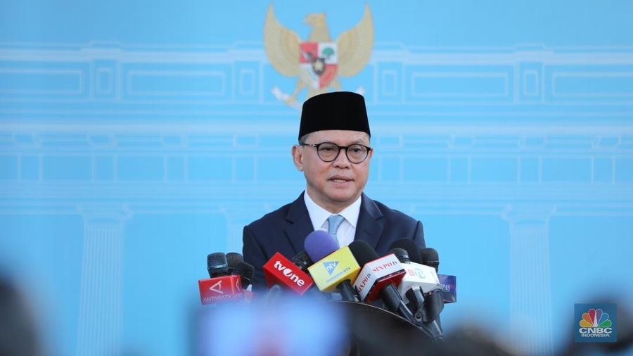 Presiden Prabowo Subianto kembali melakukan reshuffle kabinet untuk kedua kalinya. Sore ini, Prabowo resmi melantik sejumlah menteri baru di Istana Negara, Jakarta Pusat, Senin (8/9/2025). (CNBC Indonesia/Tri Susilo) Presiden Prabowo Subianto kembali melakukan reshuffle kabinet untuk kedua kalinya. Sore ini, Prabowo resmi melantik sejumlah menteri baru di Istana Negara, Jakarta Pusat, Senin (8/9/2025). (CNBC Indonesia/Tri Susilo)