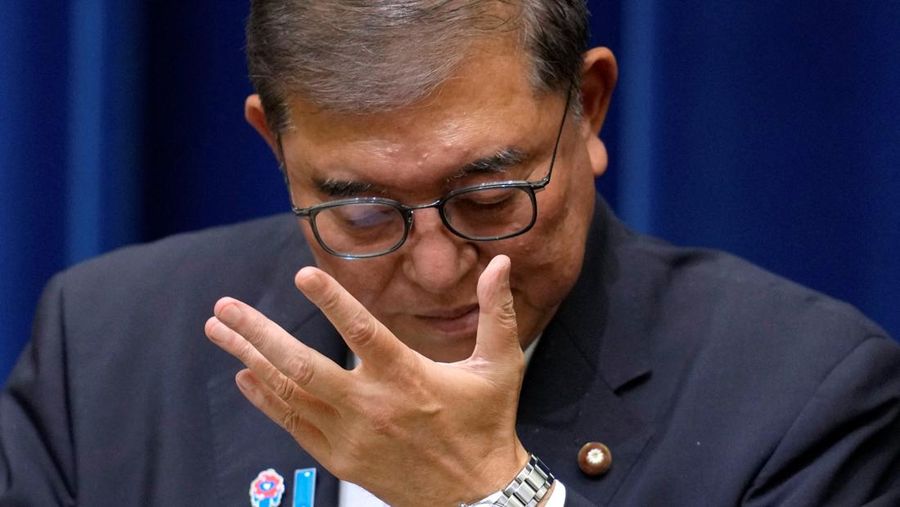 Perdana Menteri Jepang Shigeru Ishiba menghadiri konferensi pers saat mengumumkan pengunduran dirinya, di Tokyo, Jepang, Minggu (7/9/2025).  (TORU HANAI/Pool via REUTERS)