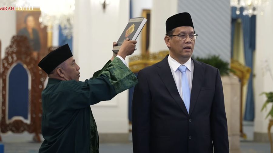 Presiden Prabowo Subianto melakukan pergantian (reshuffle) menteri di Kabinet Merah Putih. (CNBC Indonesia/Emir Yanwardhana) Presiden Prabowo Subianto melakukan pergantian (reshuffle) menteri di Kabinet Merah Putih. (CNBC Indonesia/Emir Yanwardhana)