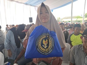 Girangnya Suparni Dapat Sembako dari KemenImipas: Ringankan Kebutuhan Harian