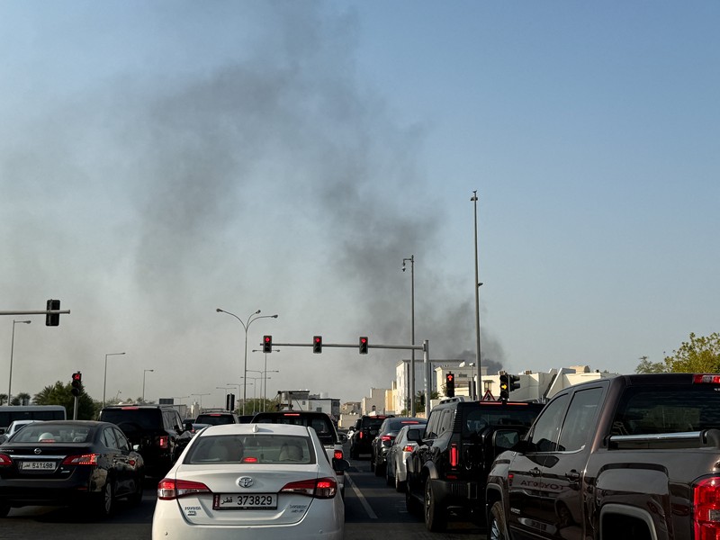 Asap mengepul setelah beberapa ledakan terdengar di Doha, Qatar, 9 September 2025. Asap mengepul setelah beberapa ledakan terdengar di Doha, Qatar, 9 September 2025. (REUTERS/Ibraheem Abu Mustafa)