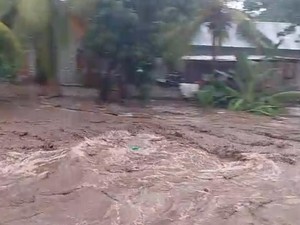 Tim SAR Terkendala Jembatan Putus Cari 4 Korban Banjir di Nagekeo NTT