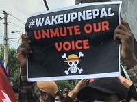 Mirip Demo RI, Warga Negara Ini Protes Besar & Bawa Bendera One Piece