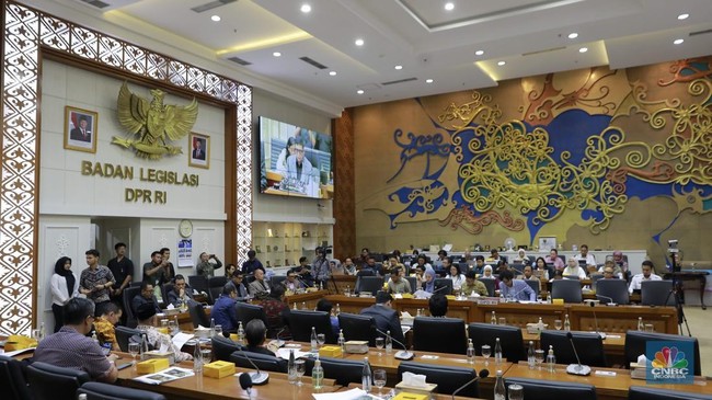 DPR Sepakat Bahas RUU Pusat Finansial Internasional, Kelar 3 Bulan!
