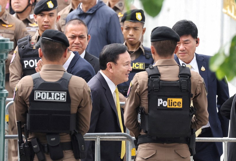 Mantan Perdana Menteri Thailand Thaksin Shinawatra tiba di Mahkamah Agung Bangkok, Thailand, Selasa (9/9/2025). (REUTERS/Athit Perawongmetha) Mantan Perdana Menteri Thailand Thaksin Shinawatra tiba di Mahkamah Agung Bangkok, Thailand, Selasa (9/9/2025). (REUTERS/Athit Perawongmetha)