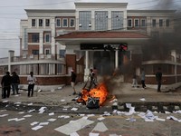 Demo Nepal Makin Ngeri, Istri Eks PM Tewas Terbakar Hidup-Hidup