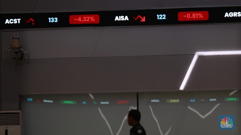 Pergerakan indeks Harga Saham Gabungan (IHSG), di Bursa Efek Indonesia, Jakarta, Selasa (9/9/2025). (CNBC Indonesia/Muhammad Sabki)
