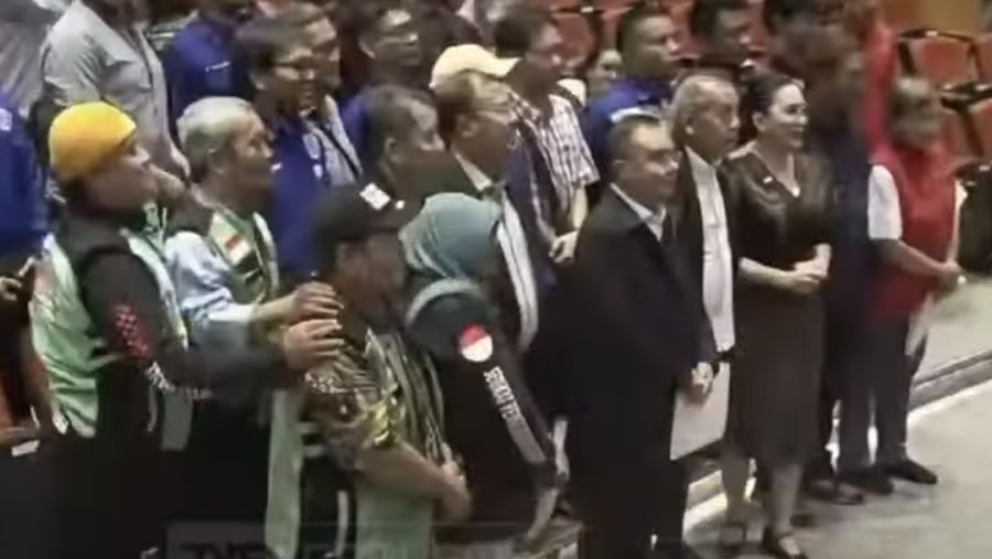 Pimpinan DPR audiensi dengan serikat pekerja ojol. (YouTube/DPR RI)