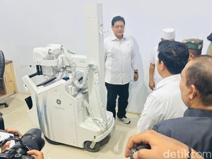 Wamen Viva Yoga Kunjungi Rumah Sakit di Permukiman Transmigrasi Bengkulu