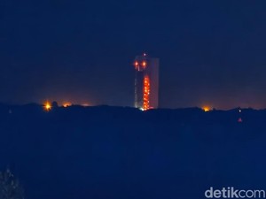 Peluncuran Satelit Nusantara Lima Ditunda Akibat Cuaca Buruk di Cape Canaveral