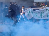 Prancis Panas! Demo Blokade Gedung Pemerintah, Teriak Blokir Semua