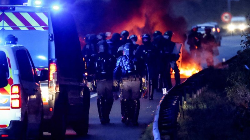Aksi unjuk rasa gerakan protes akar rumput di bundaran Pres d'Arenes, Montpellier, Prancis, Rabu (10/9/2025).   (REUTERS/Manon Cruz)