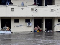 Banjir Dahsyat Gulung Pulau Dewata, Rumah Hancur-Mobil Tenggelam