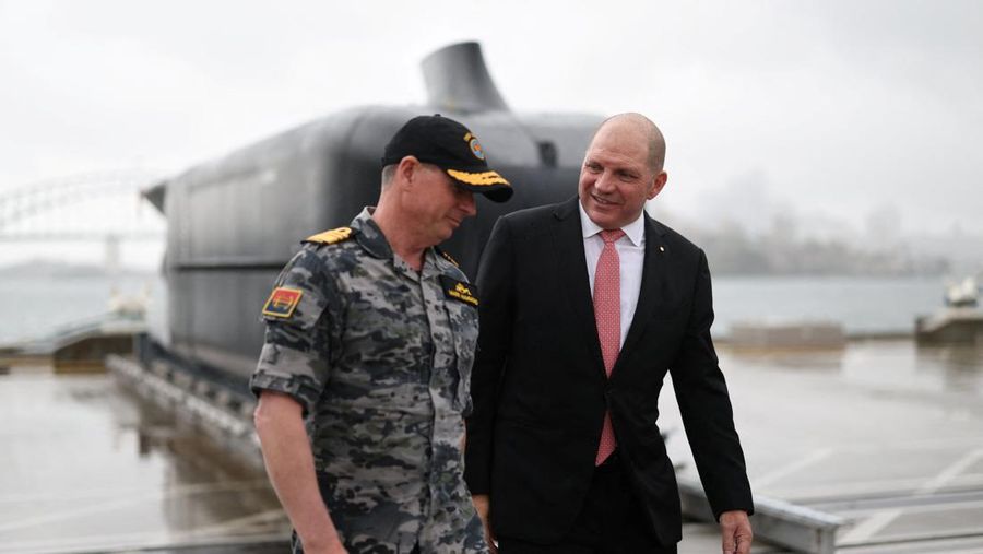 Kendaraan Bawah Laut Otonom Ekstra Besar (XL-AUV) Anduril Ghost Shark dipamerkan di pangkalan Angkatan Laut Kerajaan Australia HMAS Kuttabul, di Sydney, Australia, 10 September 2025. (REUTERS/Hollie Adams)