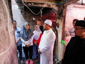 Gubernur Sulsel Beri Santunan untuk Korban Kebakaran di Mamajang Makassar
