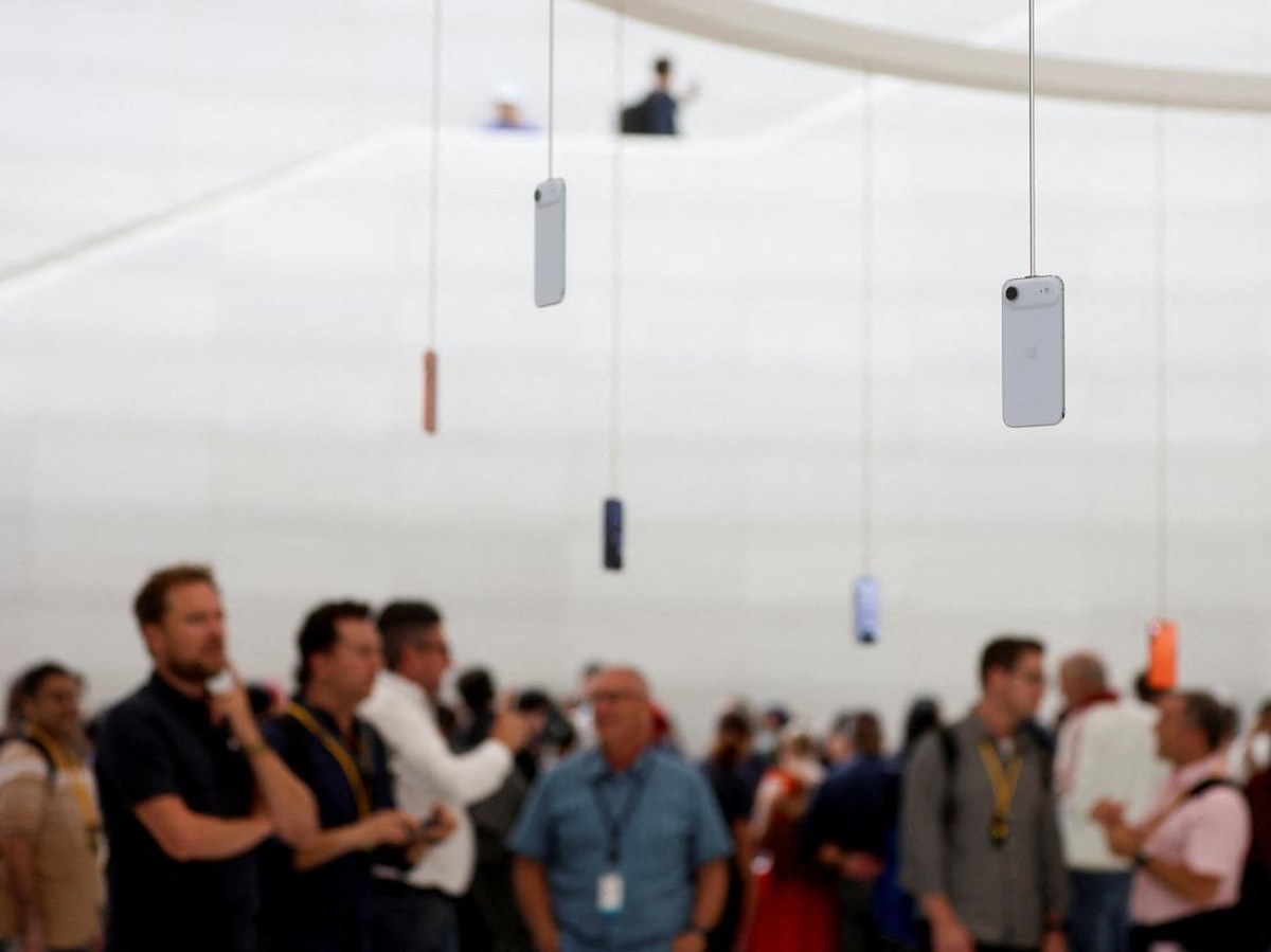 Apple Hadapi Krisis AI Setelah Pemimpin Senior Tinggalkan Perusahaan