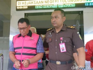 Kades dan Bendahara Desa di Tulungagung Ditahan Diduga Korupsi Rp 1,5 M