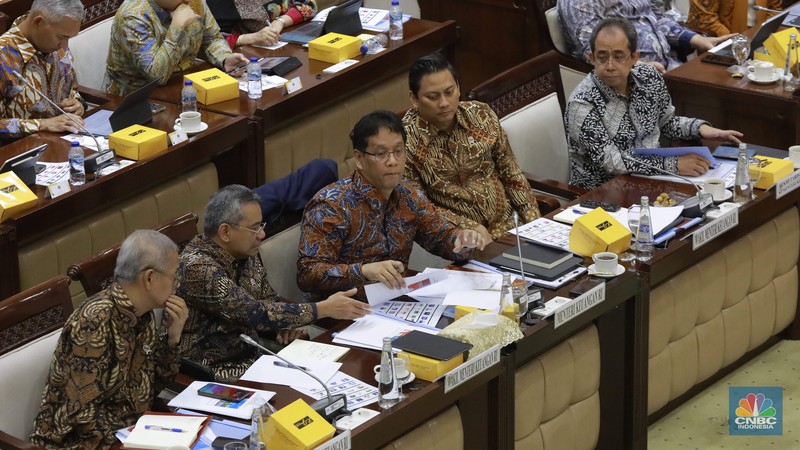 Kementerian Keuangan melaukan rapat kerja dengan Komisi XI DPR RI di Gedung DPR RI, Jakarta, Rabu (10/9/2025). Kementerian Keuangan melaukan rapat kerja dengan Komisi XI DPR RI di Gedung DPR RI, Jakarta, Rabu (10/9/2025). (CNBC Indonesia/Muhammad Sabki)