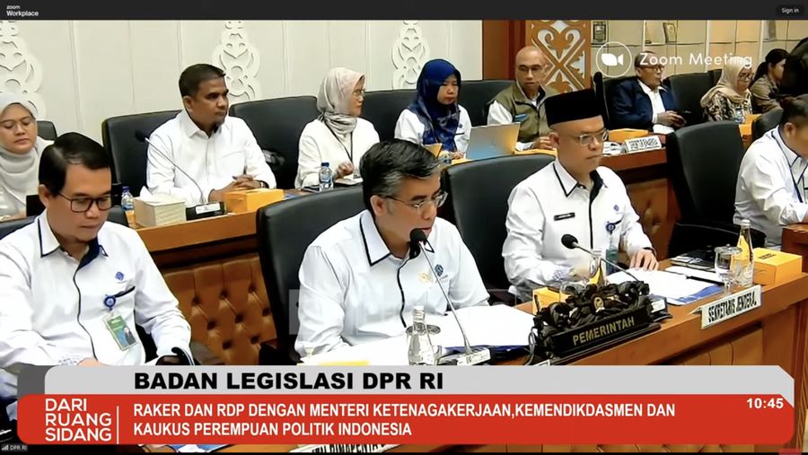 Tangkapan layar Menteri Ketenagakerjaan (Menaker) Yassierli saat rapat bersama Baleg DPR RI, Rabu (10/9/2025). (YouTube/DPR RI)