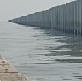 Viral! Muncul Tanggul Beton Misterius di Tengah Laut Cilincing