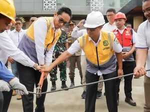 Walkot Rico Targetkan Ubah Kabel Udara ke Tanam di 12 Jalan di Medan Tahun Ini