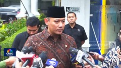 AHY Pastikan Perbaiki Fasum-Rumah Warga Terdampak Banjir di Bali & NTT