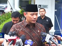 AHY Pastikan Perbaiki Fasum-Rumah Warga Terdampak Banjir di Bali & NTT